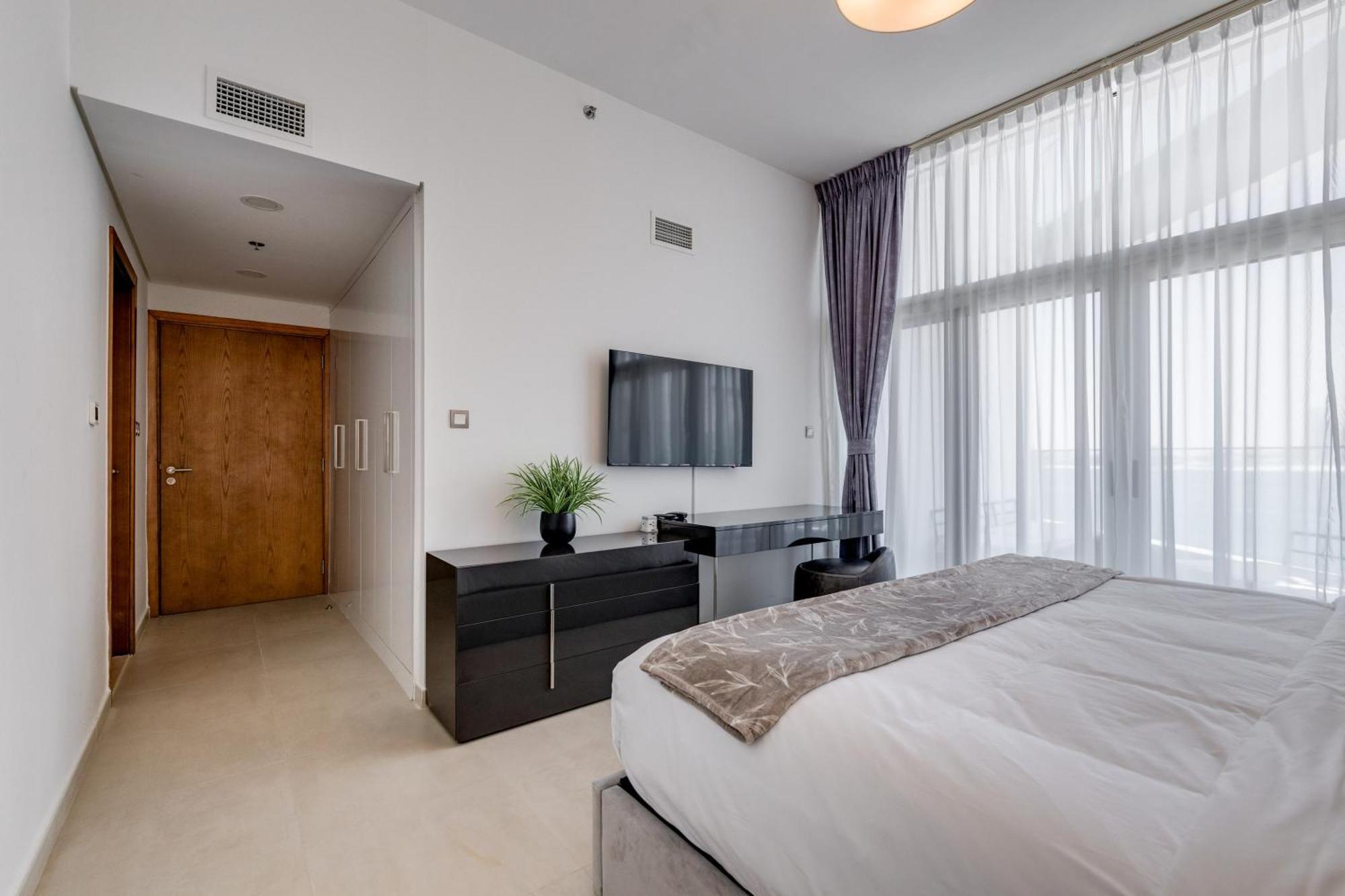 Luxury Azizi Mina Beachfront Apartment