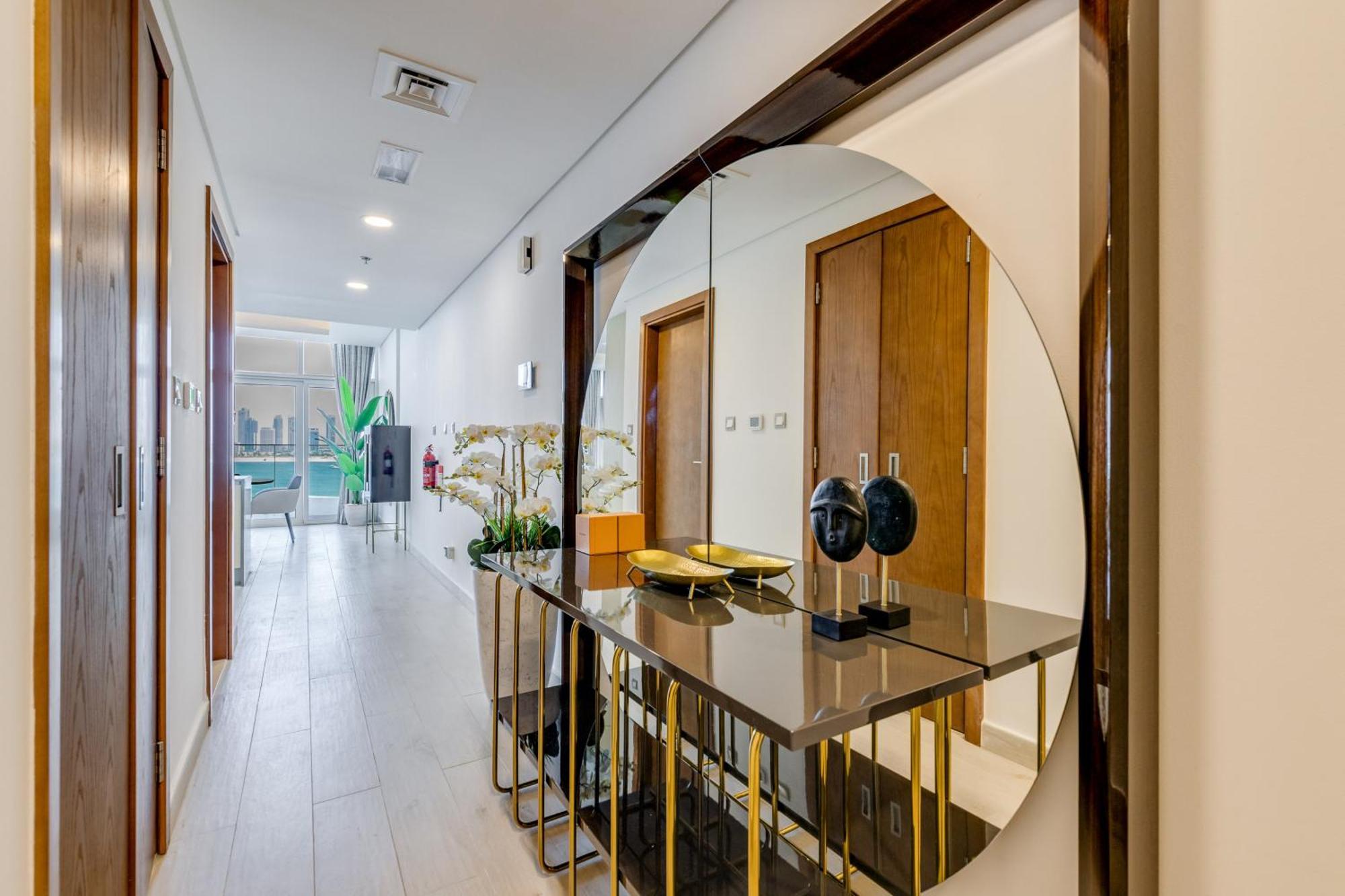 Apartment Luxury Azizi Mina Beachfront *