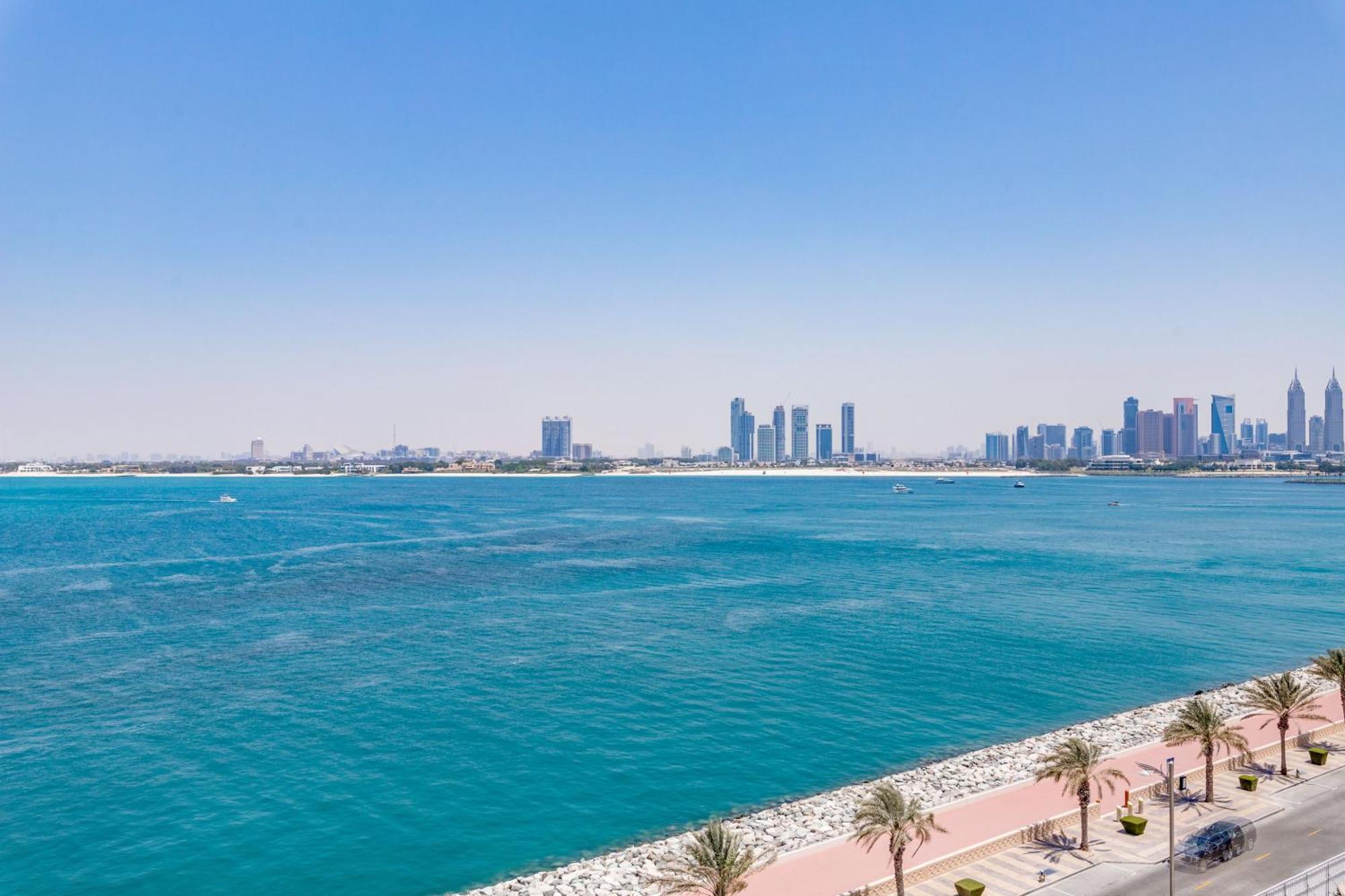 Luxury Azizi Mina Beachfront Dubai